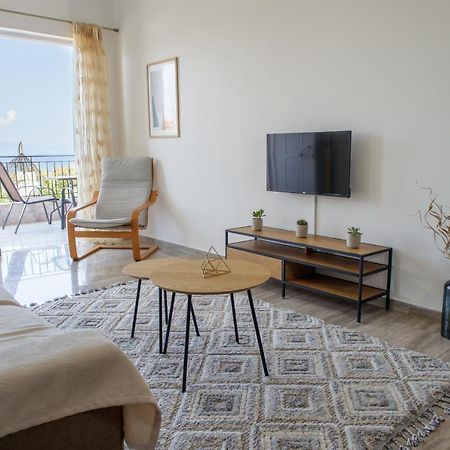Almyros Aktis Seaview Apartment Calamata Exterior foto