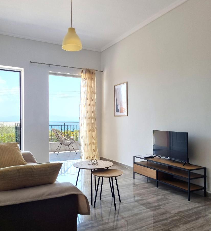 Almyros Aktis Seaview Apartment Calamata Exterior foto