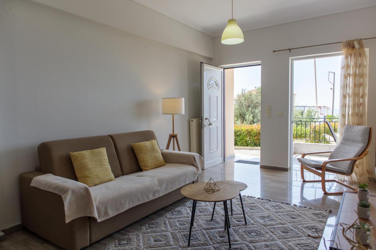 Almyros Aktis Seaview Apartment Calamata Exterior foto