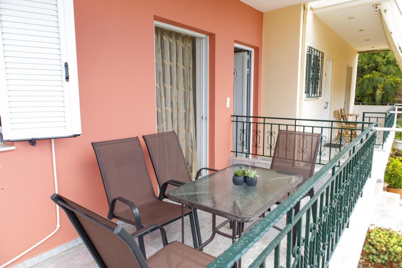 Almyros Aktis Seaview Apartment Calamata Exterior foto